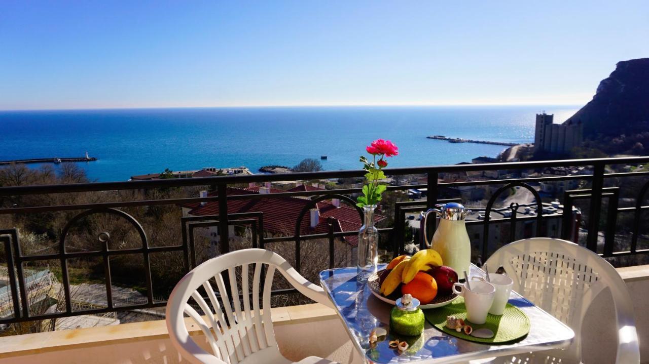 Апартаменти Свети Георги - Saint George Apartments Kavarna Extérieur photo