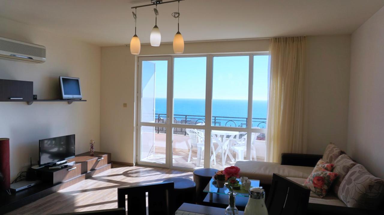 Апартаменти Свети Георги - Saint George Apartments Kavarna Extérieur photo