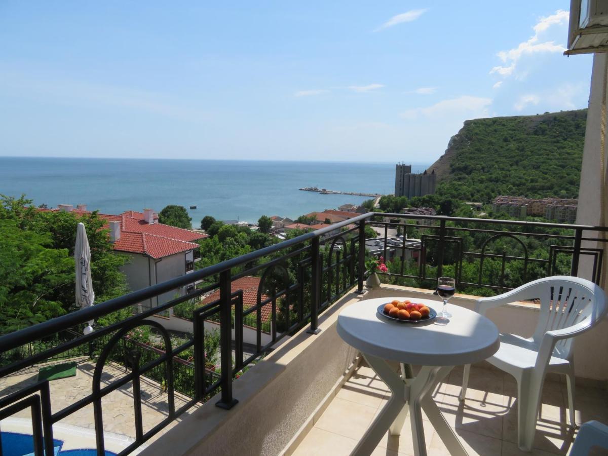 Апартаменти Свети Георги - Saint George Apartments Kavarna Extérieur photo