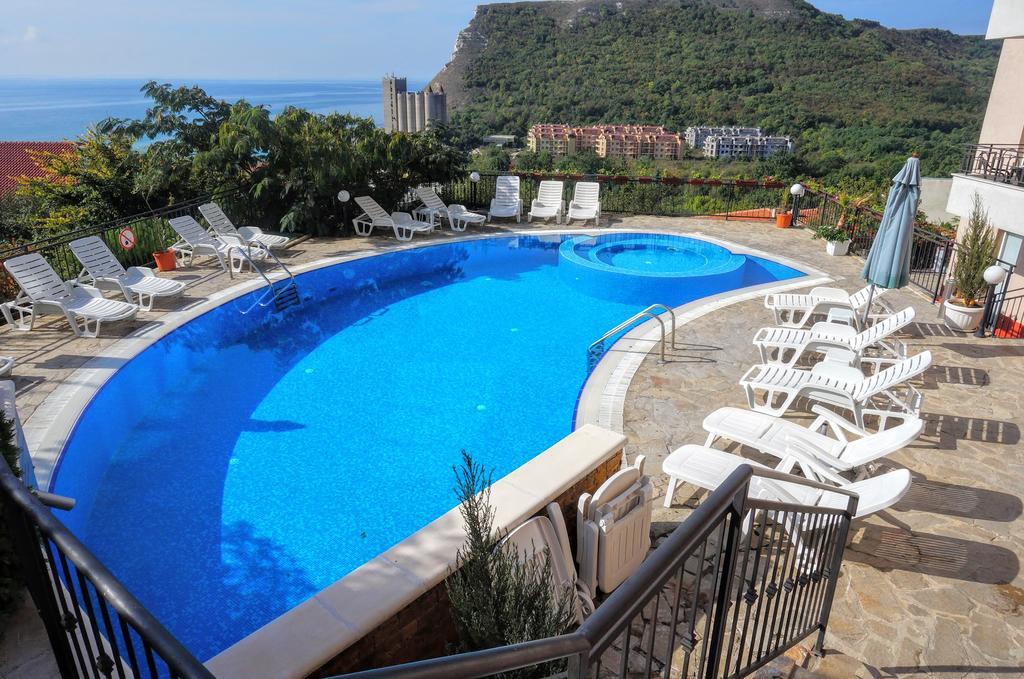 Апартаменти Свети Георги - Saint George Apartments Kavarna Extérieur photo