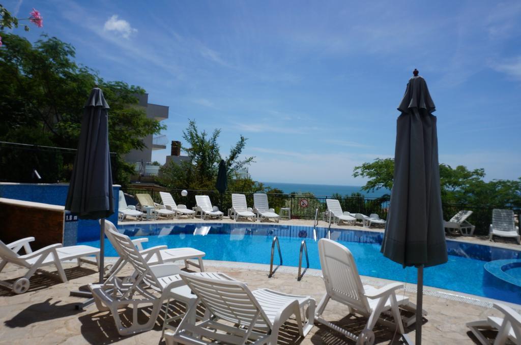 Апартаменти Свети Георги - Saint George Apartments Kavarna Extérieur photo