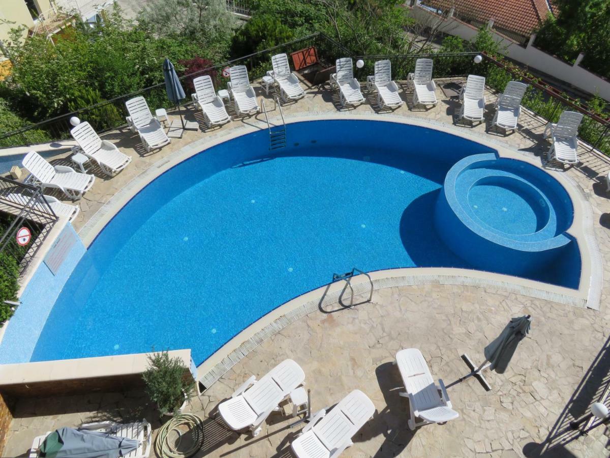 Апартаменти Свети Георги - Saint George Apartments Kavarna Extérieur photo
